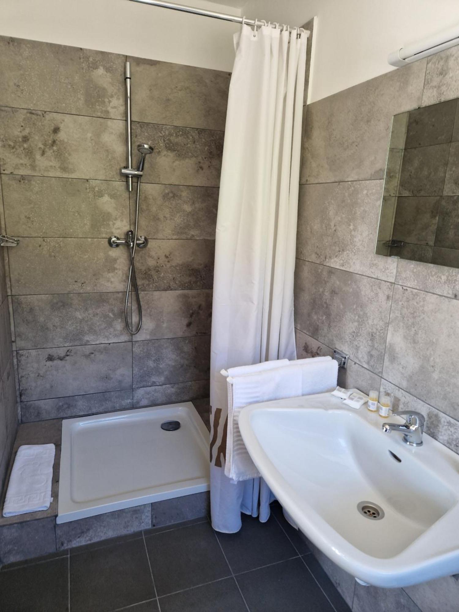 Hotel Waldhorn Юнгхольц Экстерьер фото