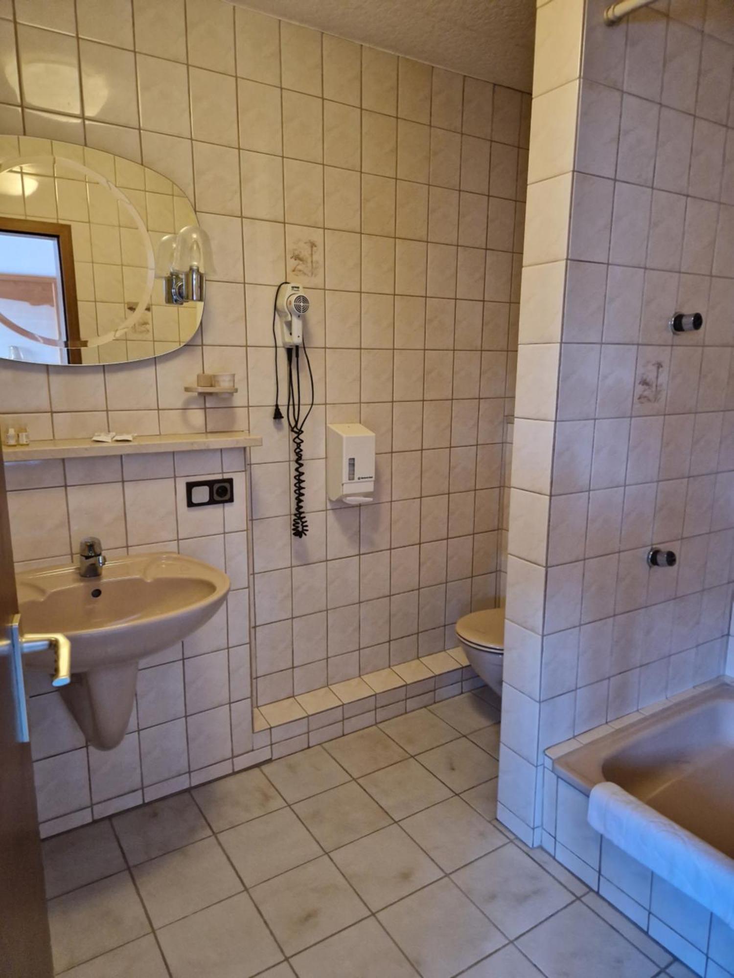 Hotel Waldhorn Юнгхольц Экстерьер фото